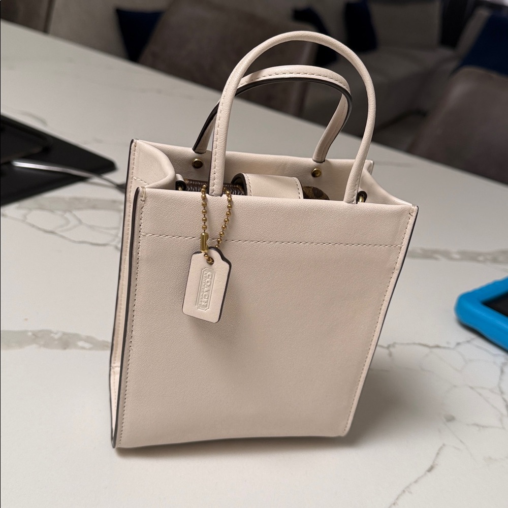 Coach mini purse - Picture 7 of 9